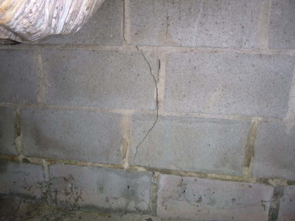 crack in foundation